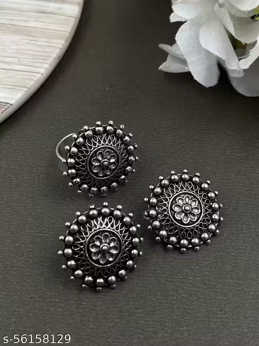 Stylish Brass Oxidised Graceful Necklace Jewellery Set